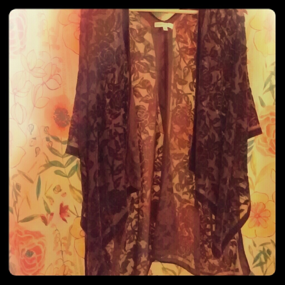 Woven Heart maroon burnout velvet kimono